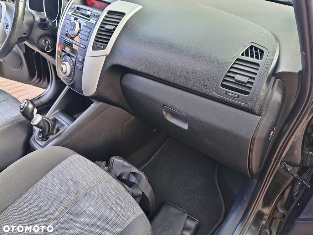 Kia Venga 1.6 CVVT Spirit - 22