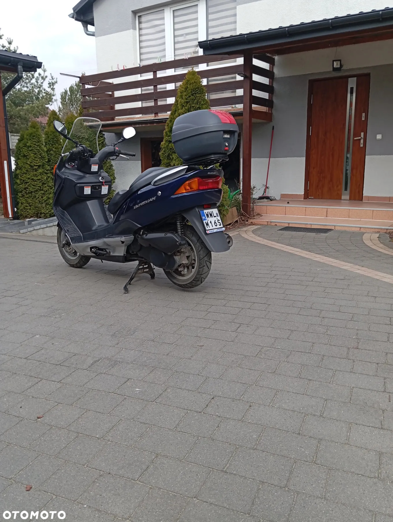 Suzuki Burgman - 4