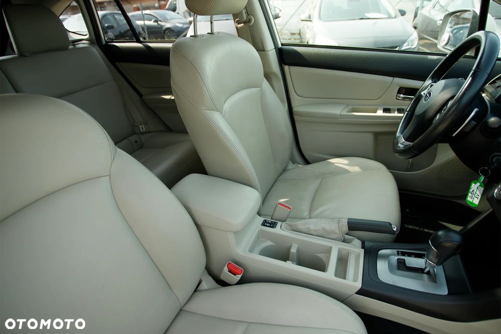 Subaru XV 2.0i Lineartronic Exclusive + - 29