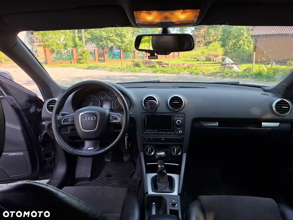 Audi A3 Sportback 2.0 TDI DPF Quattro Ambiente - 8