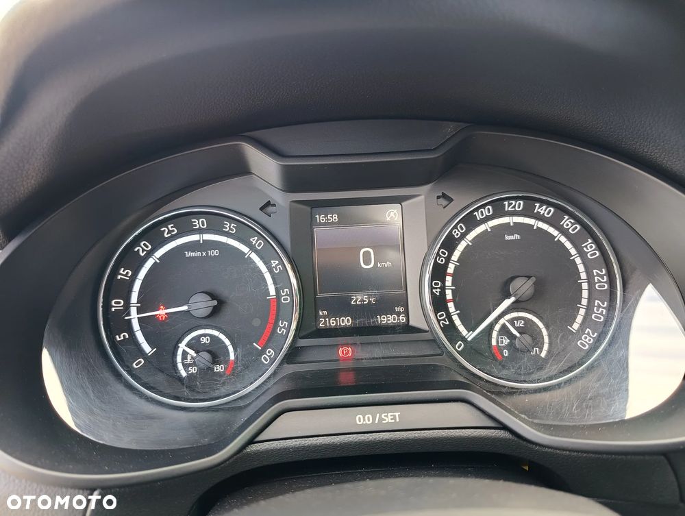 Skoda Octavia 2.0 TDI RS - 21