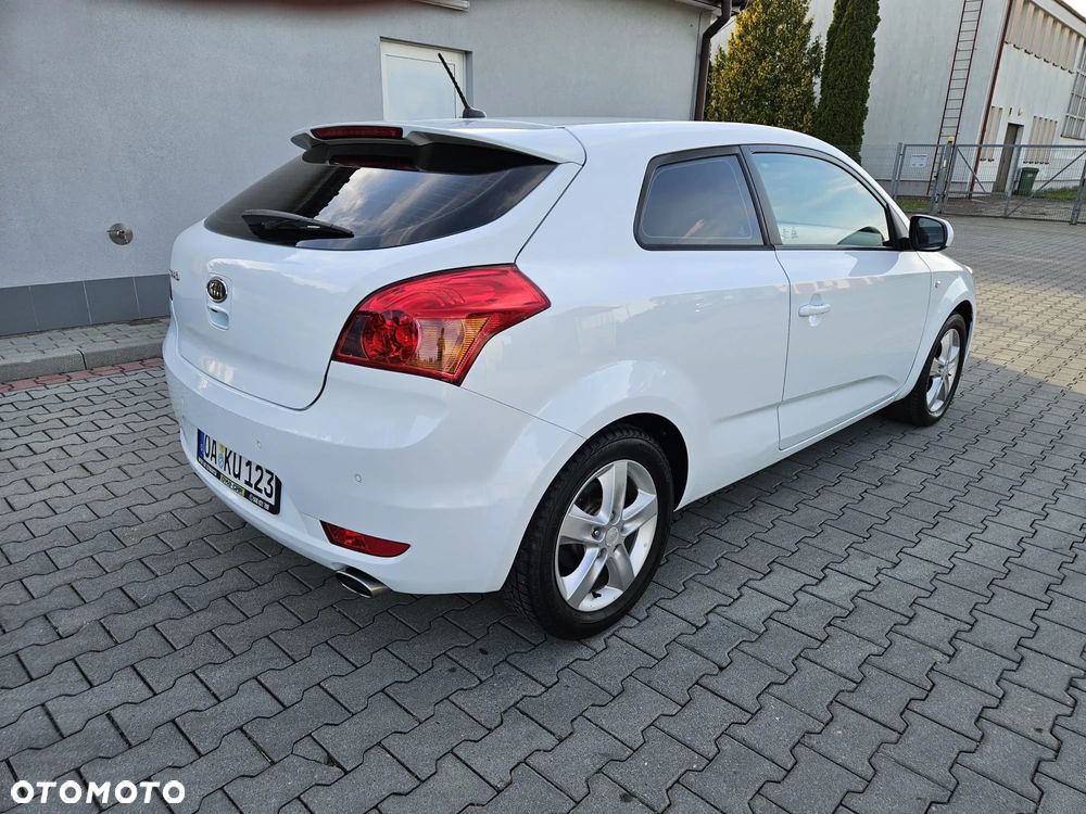 Kia ProCeed 1.4 CVVT Dream-Team Edition - 8