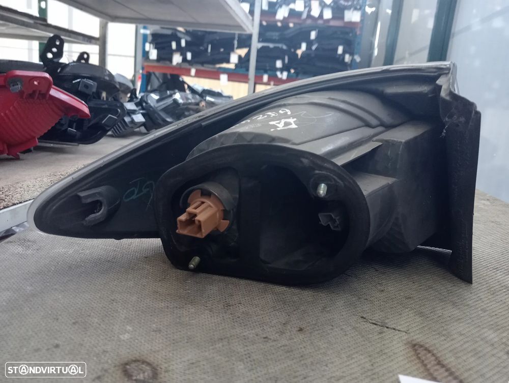 Farolim direito painel Mazda 6 (GG) 02 - 07 / 22061974 - 2