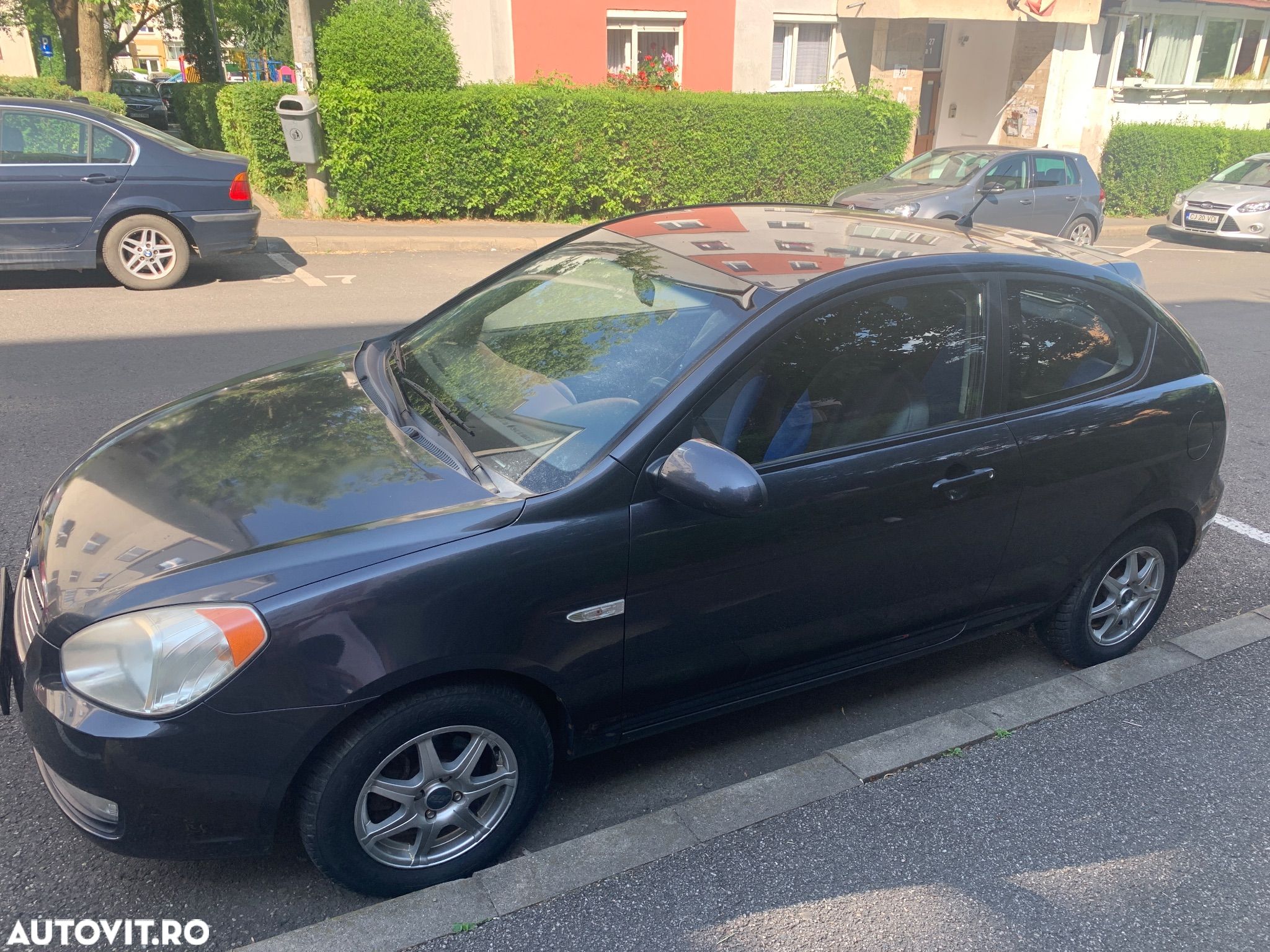 Hyundai Accent - 1