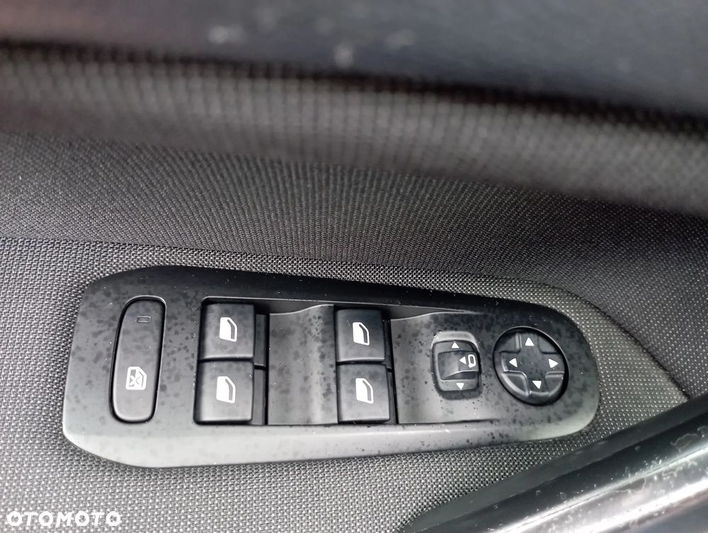 Peugeot 308 1.2 PureTech Allure S&S EAT6 - 22