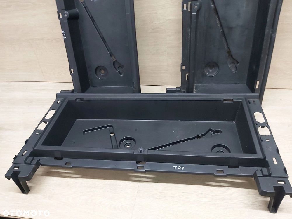 Toyota Avensis T27 LIFT korytko bagażnika półka schowek KOMBI 64991-05030 - 2
