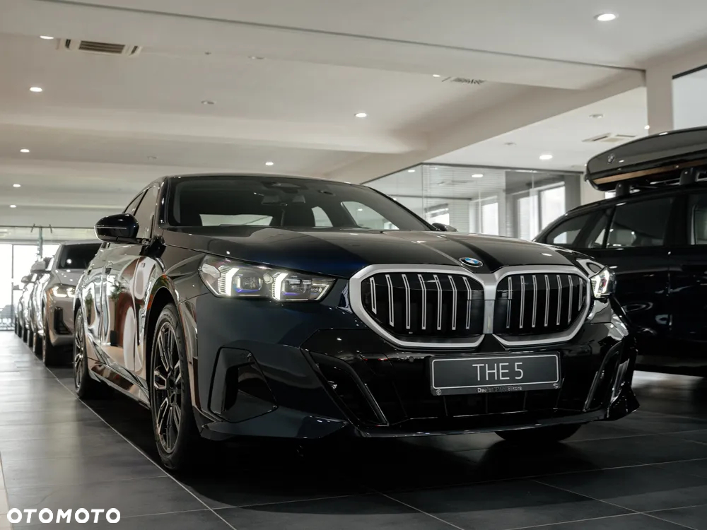 BMW Seria 5 520d xDrive - 2