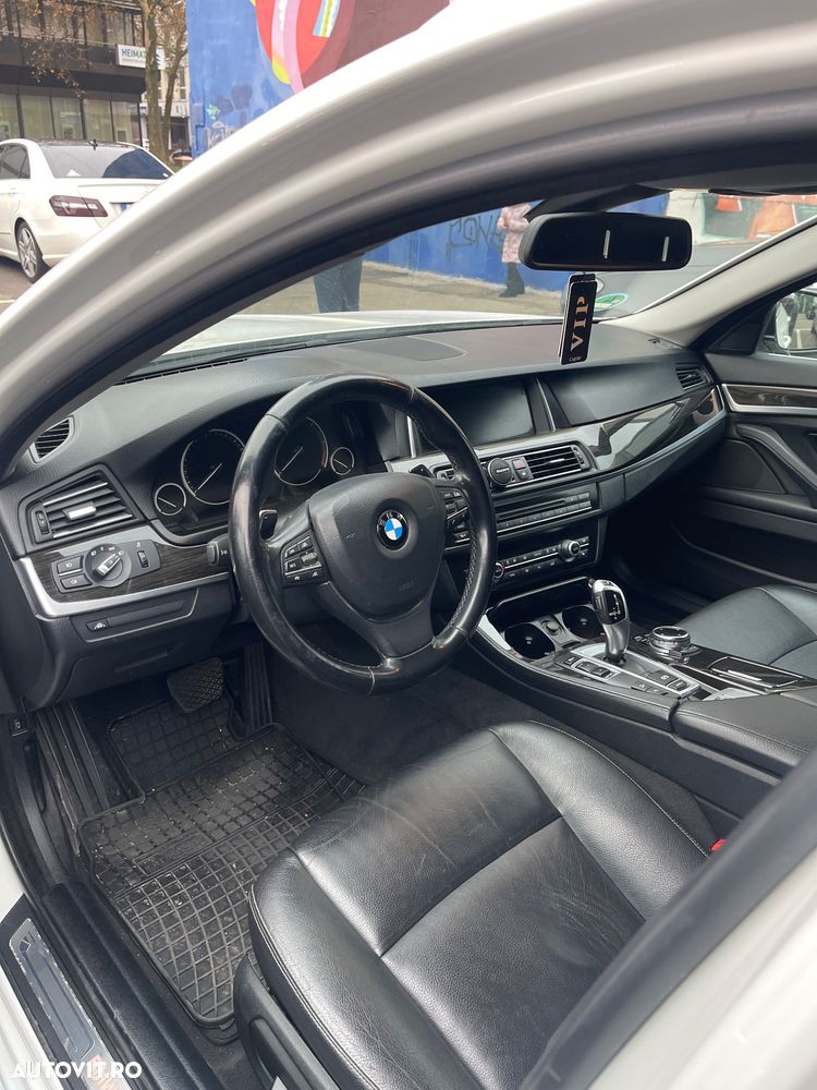 BMW Seria 5 520d xDrive - 4