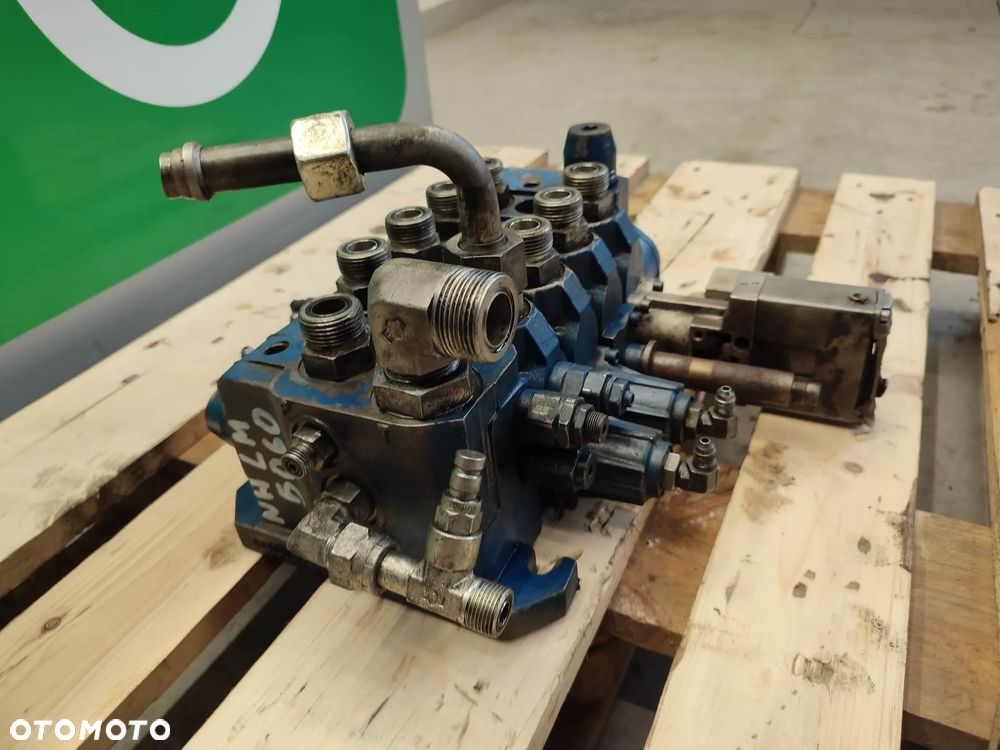 Rozdzielacz hydrauliczny New Holland LM 5090 (ASX01) - 6