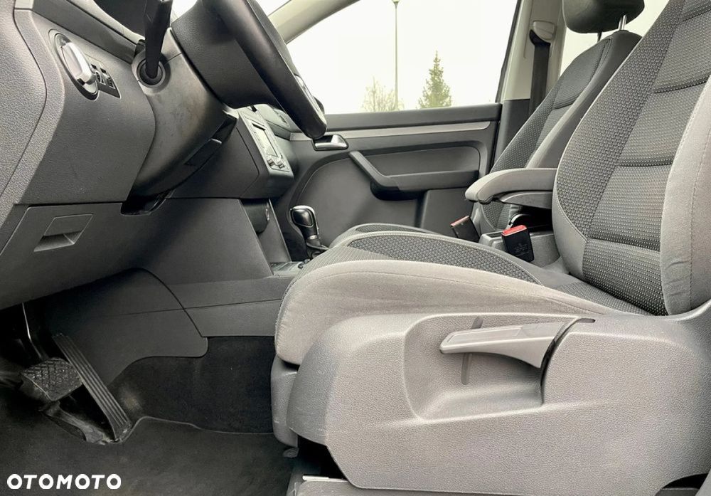 Volkswagen Touran 2.0 TDI DSG Highline - 31