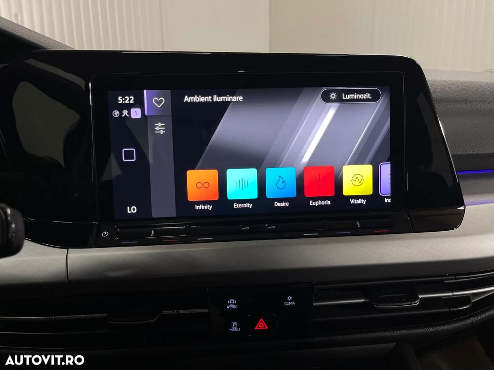 Volkswagen Golf 1.0 eTSI DSG MHEV Life - 19