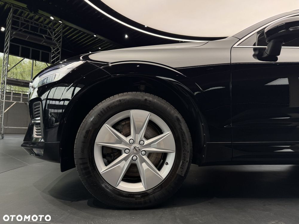 Volvo XC 60 B5 B AWD Momentum Pro - 22