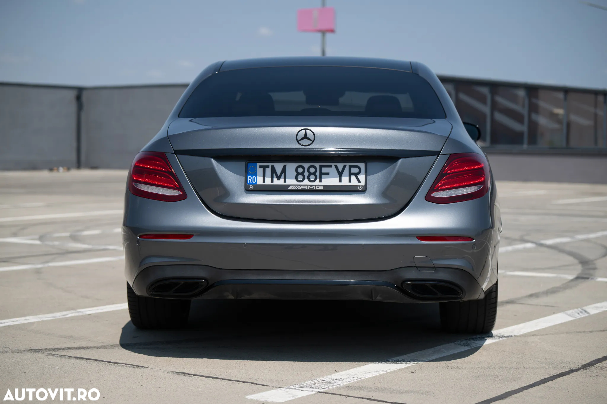 Mercedes-Benz E 220 d 9G-TRONIC AMG Line - 14
