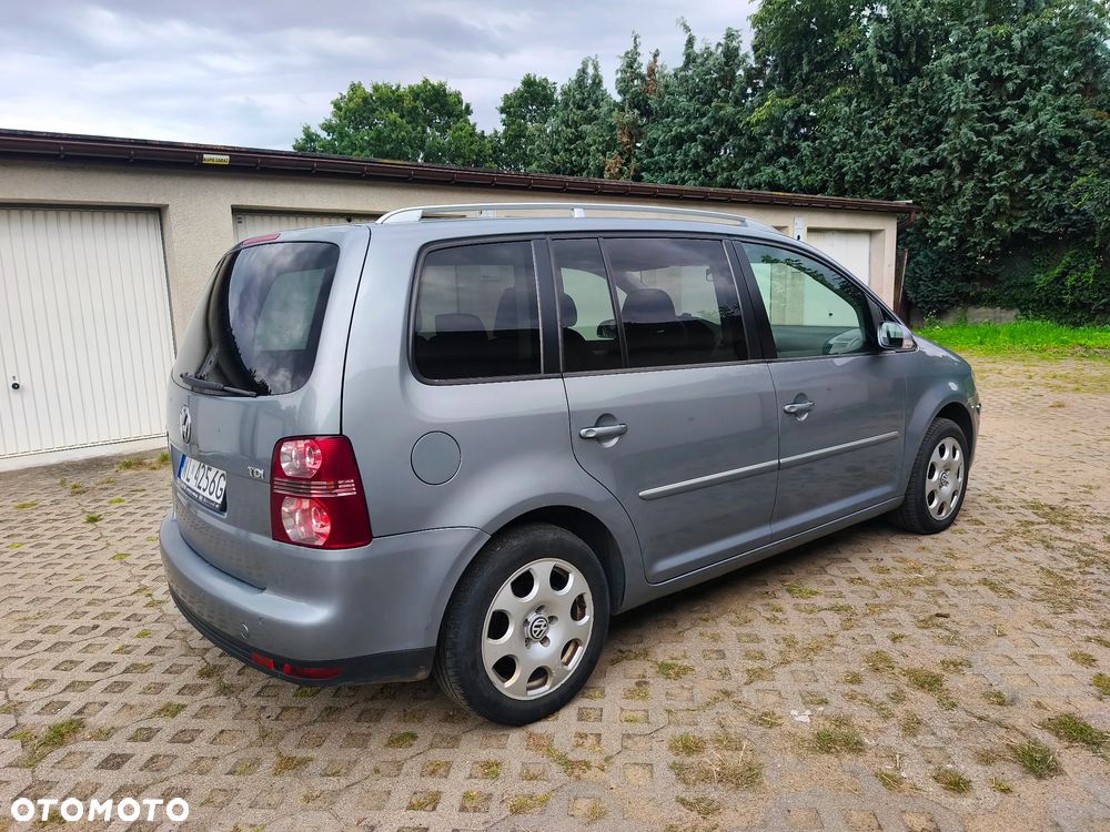 Volkswagen Touran 1.9 TDI DSG Trendline - 9