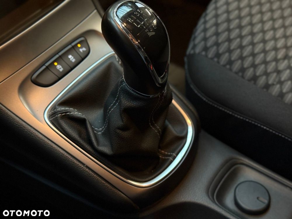 Opel Astra 1.2 T Edition S&S - 31