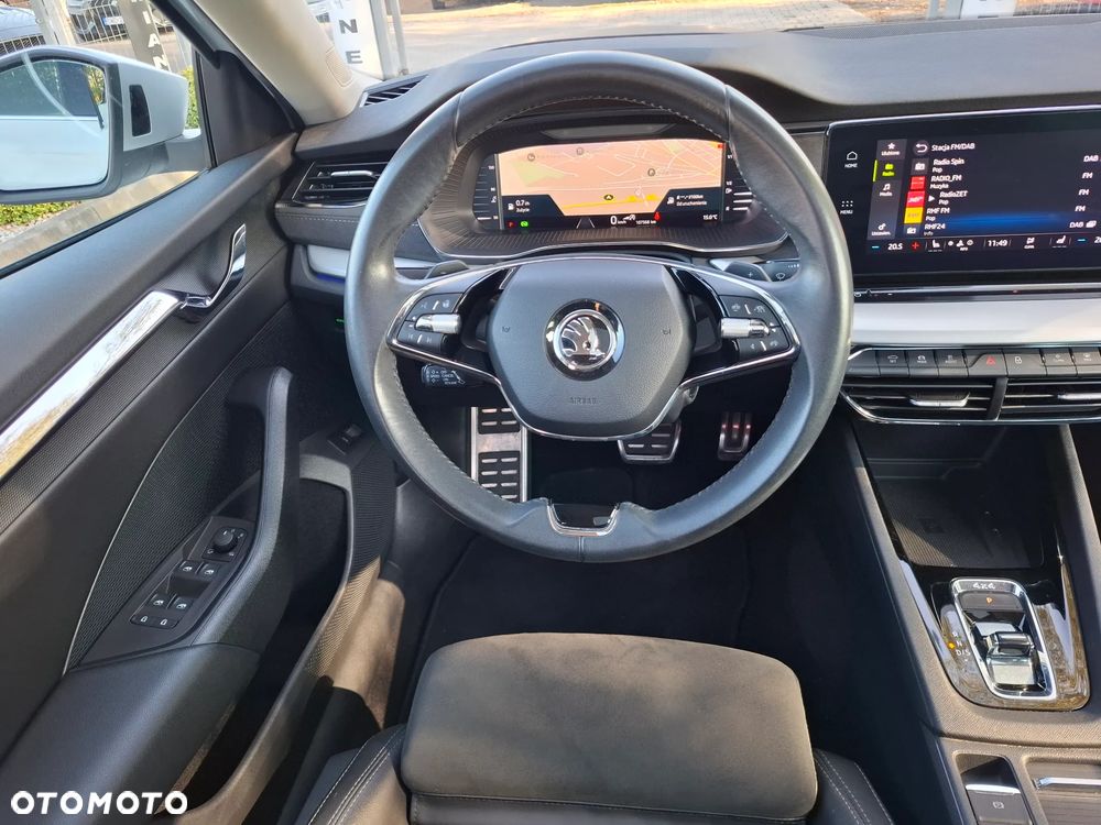 Skoda Octavia 2.0 TDI DSG 4x4 Scout - 17