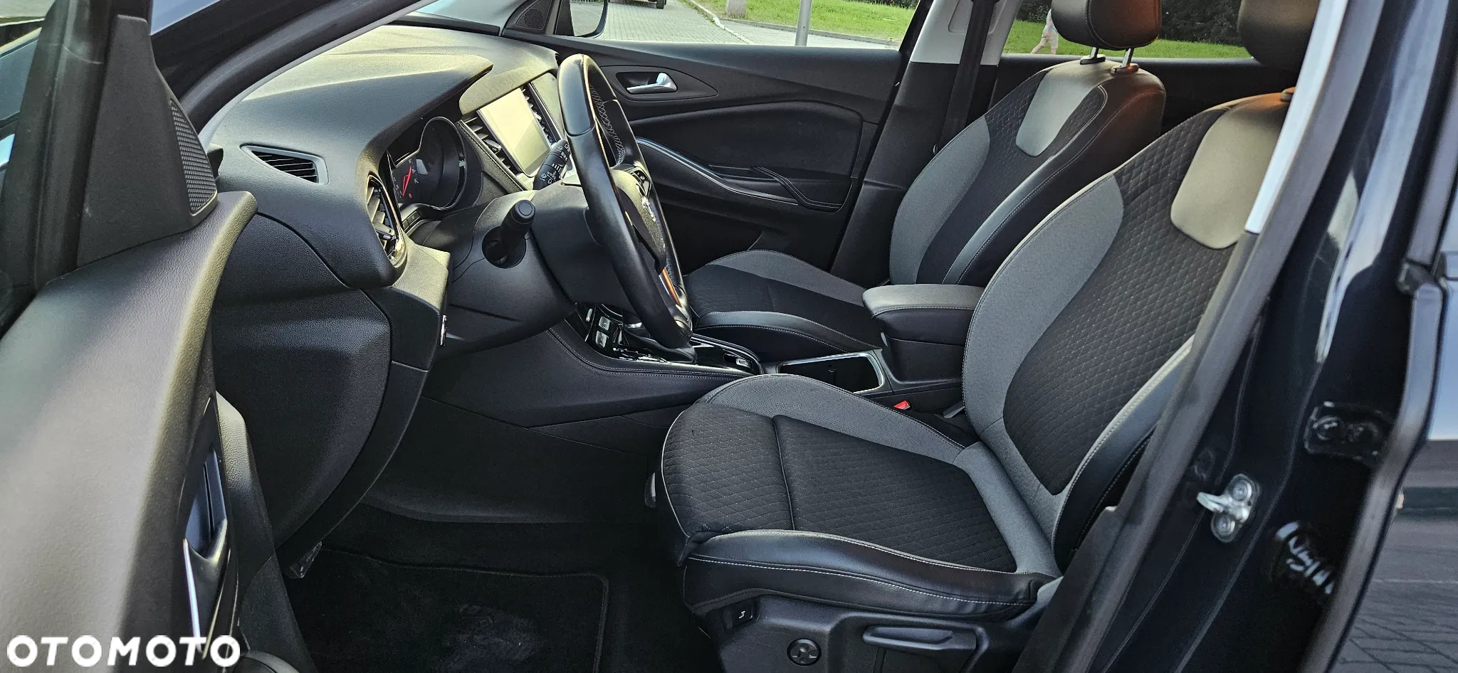 Opel Grandland X 1.2 Start/Stop Automatik Business INNOVATION - 5