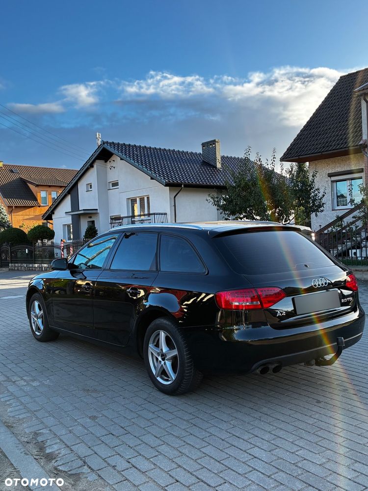 Audi A4 Avant - 6