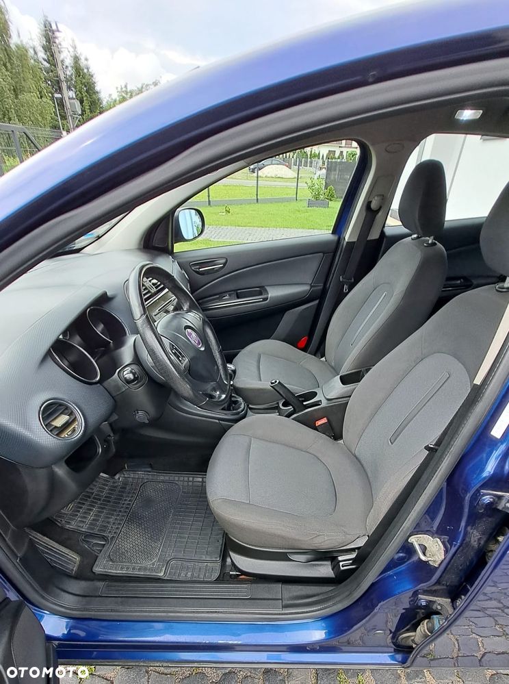 Renault Clio - 10