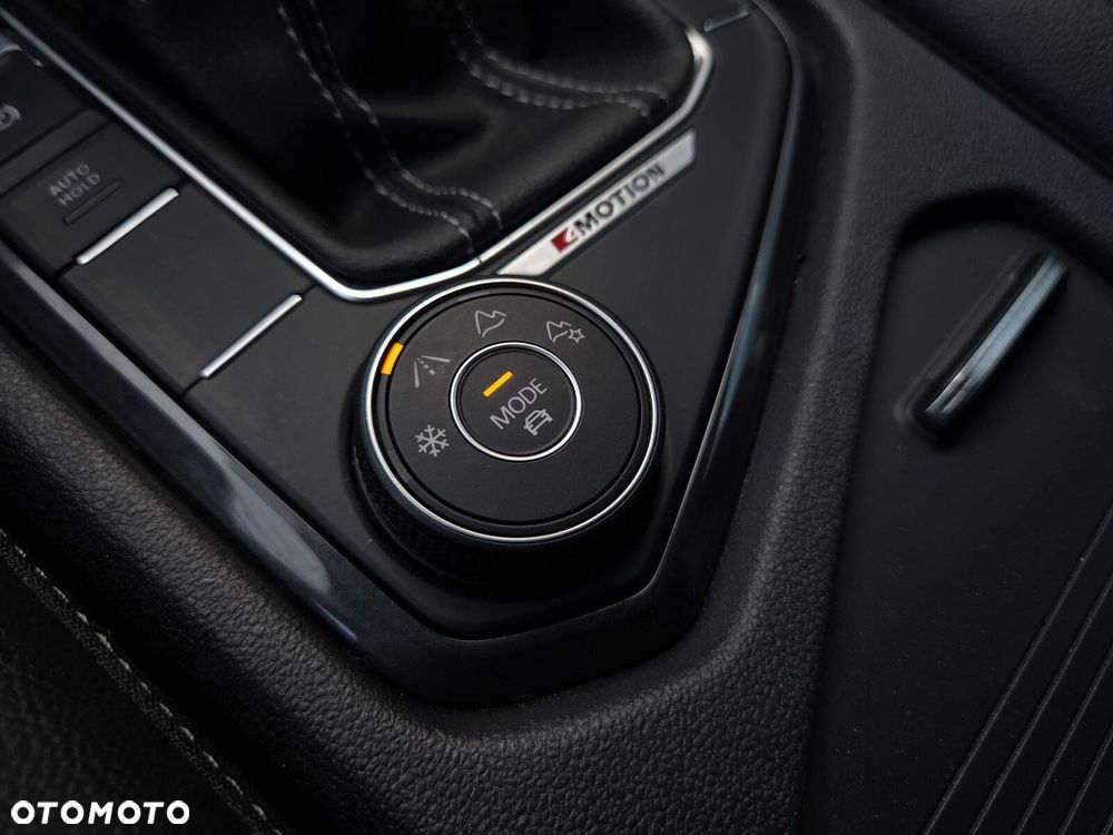 Volkswagen Tiguan 2.0 TDI SCR 4Mot R-Line DSG - 14