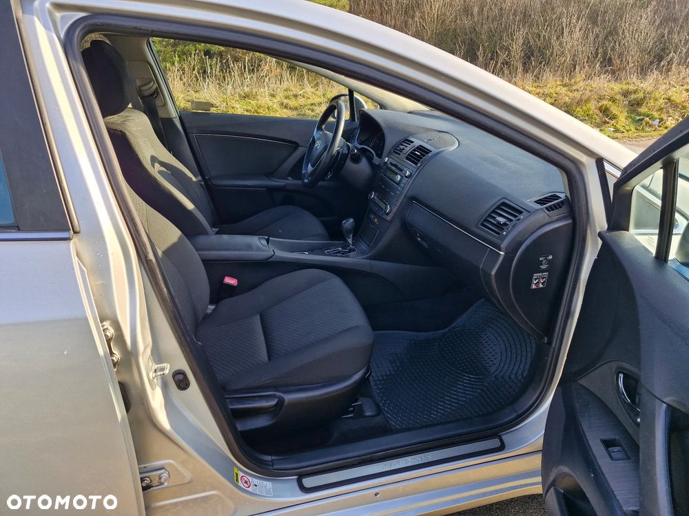 Toyota Avensis 2.0 Sol plus MS - 13