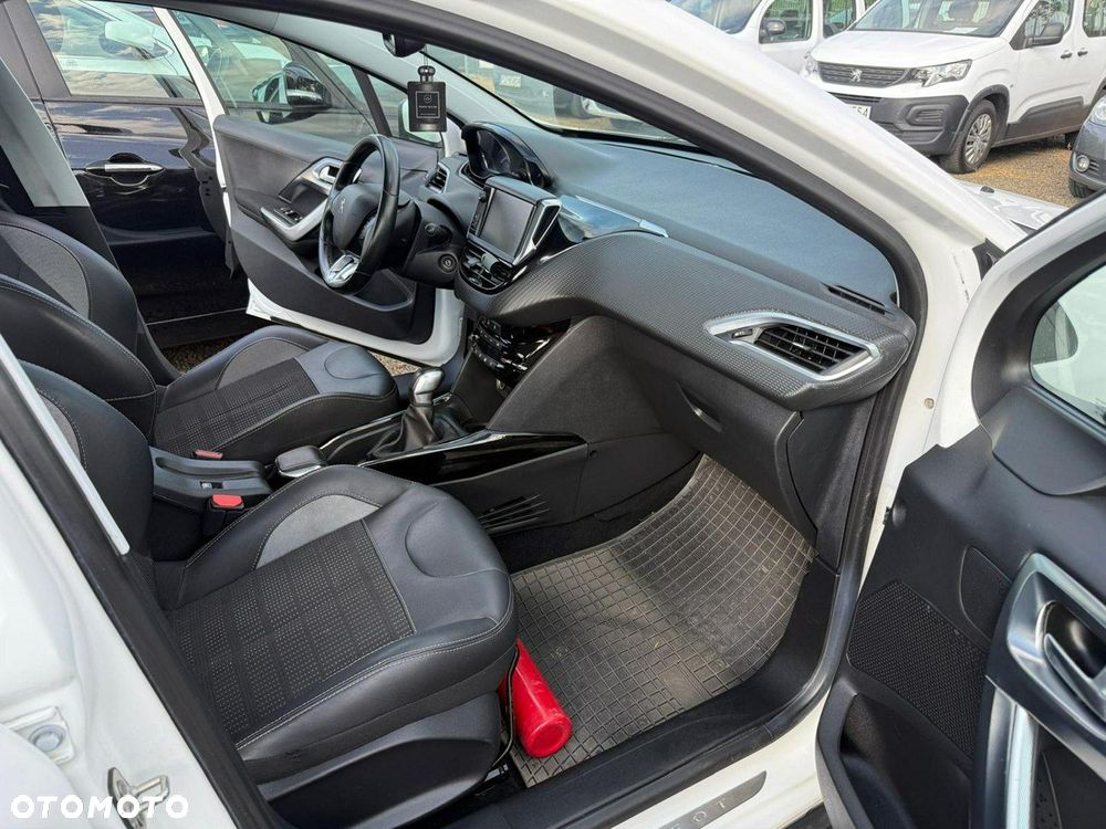 Peugeot 2008 - 15