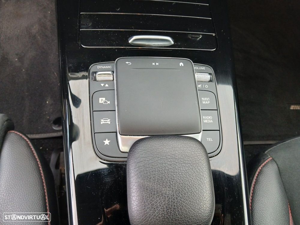 Mercedes-Benz A 250 e 8G-DCT AMG Line - 25