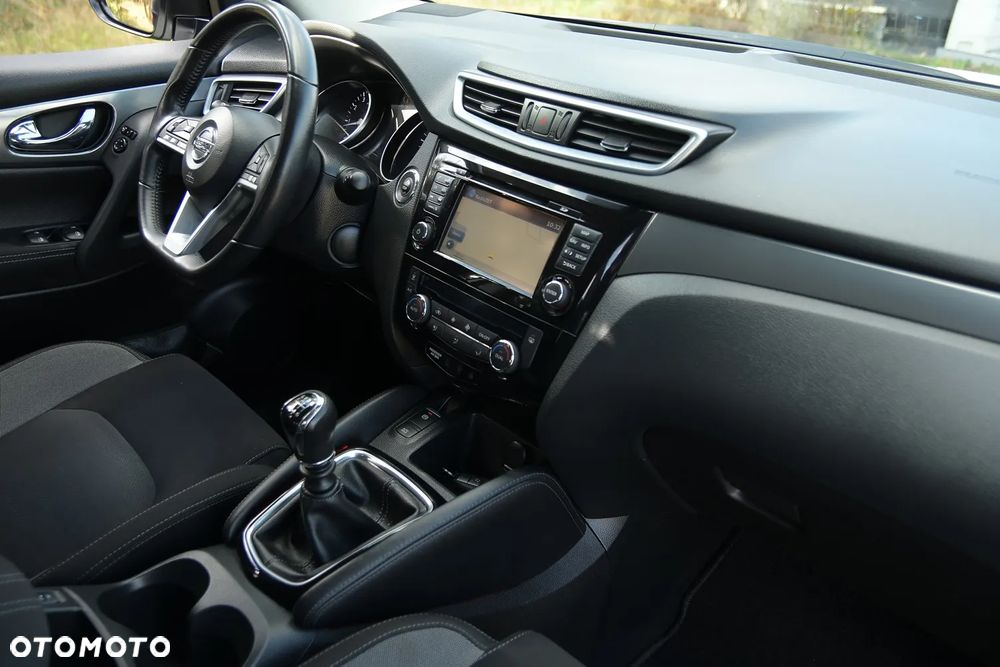 Nissan Qashqai 1.6 DIG-T TEKNA+ - 23