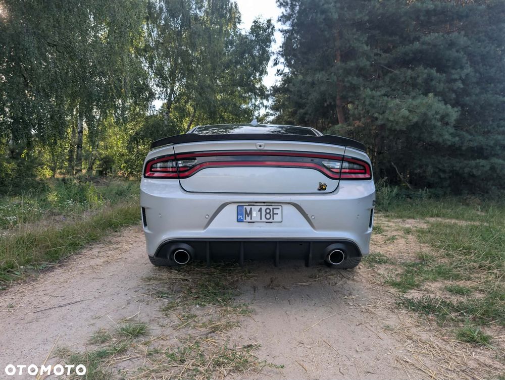 Dodge Charger 6.4 Scat Pack - 12