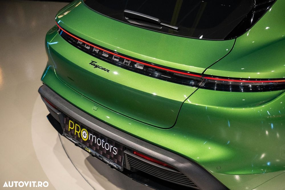 Porsche Taycan 4S - 14