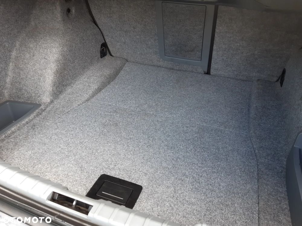 BMW Seria 3 318i Edition Lifestyle - 22