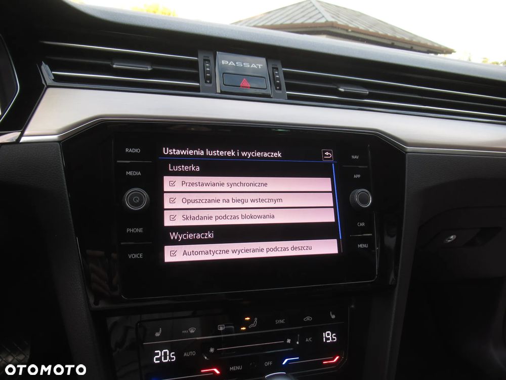 Volkswagen Passat 2.0 TSI Elegance DSG - 28