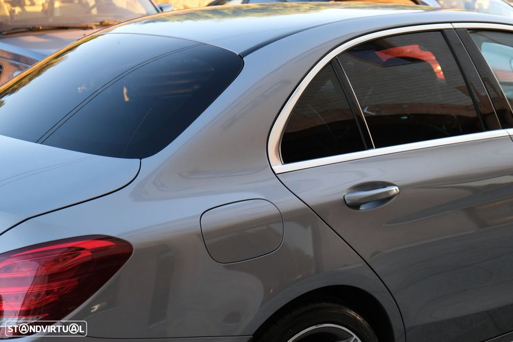 Mercedes-Benz C 300 h AMG Line - 31