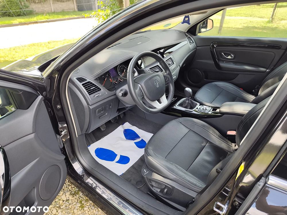 Renault Laguna dCi 180 FAP Initiale - 23