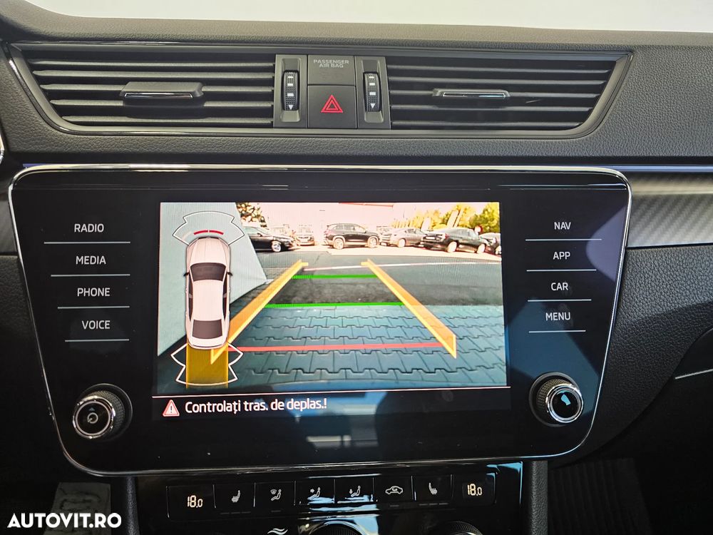 Skoda Superb 2.0 TDI DSG Sportline - 30