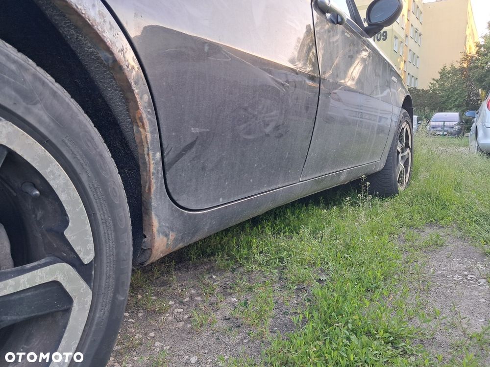Alfa Romeo 147 - 8