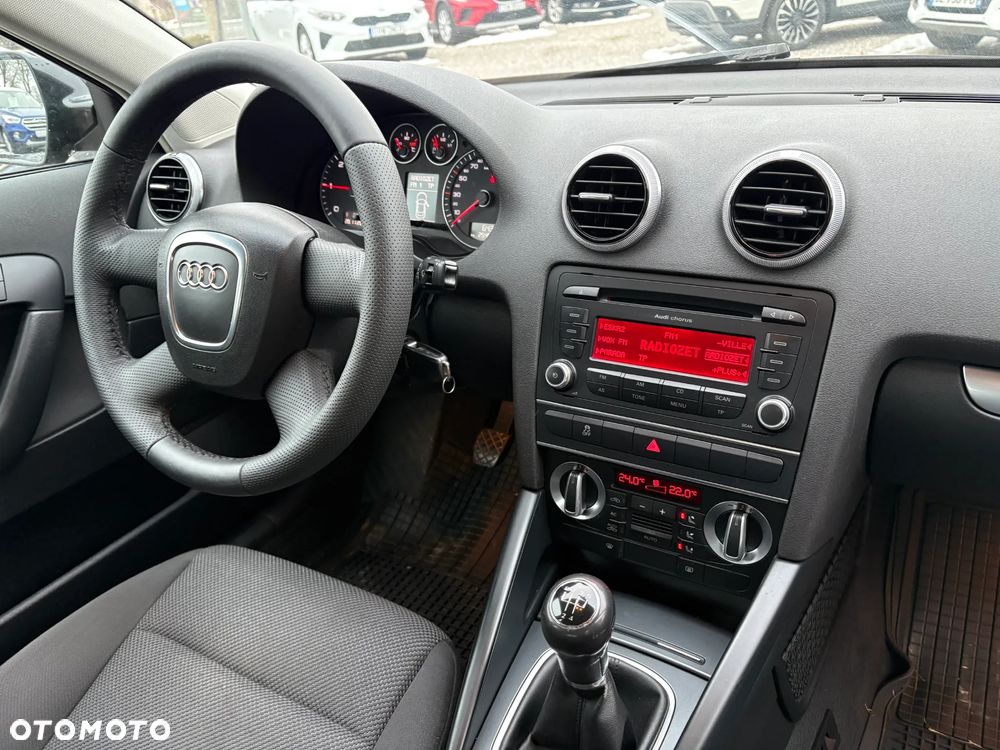 Audi A3 Sportback 1.6 TDI DPF Attraction - 15