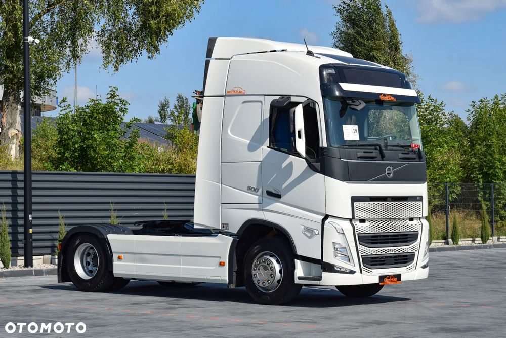 Volvo FH500 / EURO 6 / NOWY MODEL / KLIMATYZACJA POSTOJOWA / ACC / LEDY / 2 ZBIORNIKI PALIWA / FULL SPILERY / 2022 / SERWISOWANY / SPROWADZONY - 3