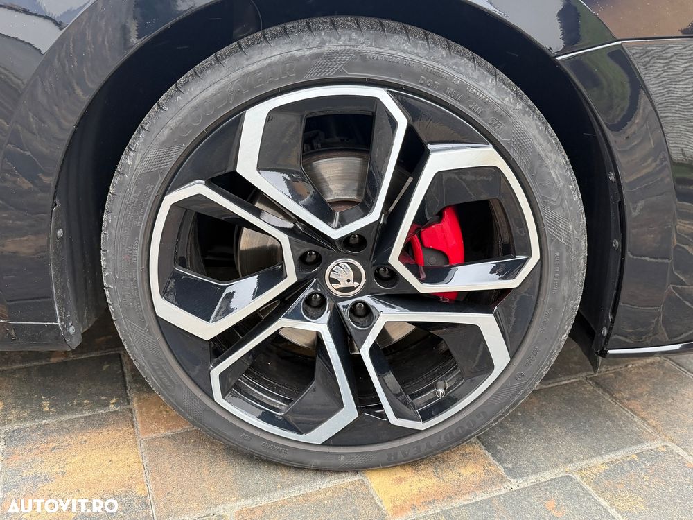 Skoda Octavia 2.0 TDI DSG RS Plus - 15