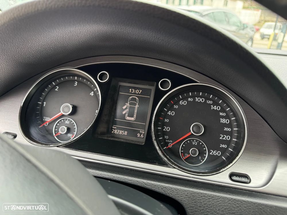 VW Passat Variant 2.0 TDi Highline - 18