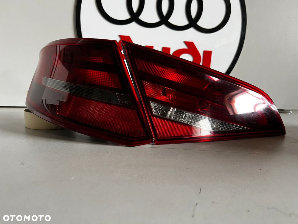 LAMPA PRAWA TYLNA W KLAPE I BŁOTNIK LED 8V4 AUDI A3 8V  LIFT 8V4945094A 8V4945096A - 1