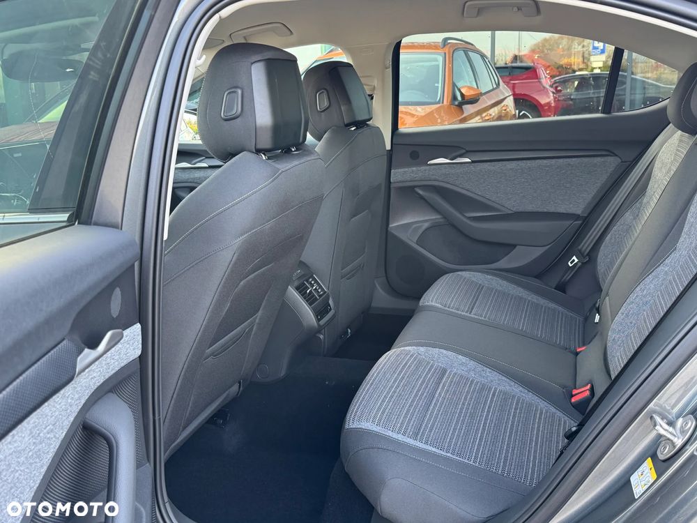 Skoda Superb 2.0 TSI Edition 130 DSG - 13