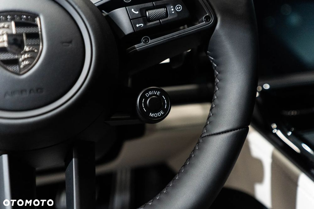 Porsche Panamera Turbo S E-Hybrid PHEV - 19