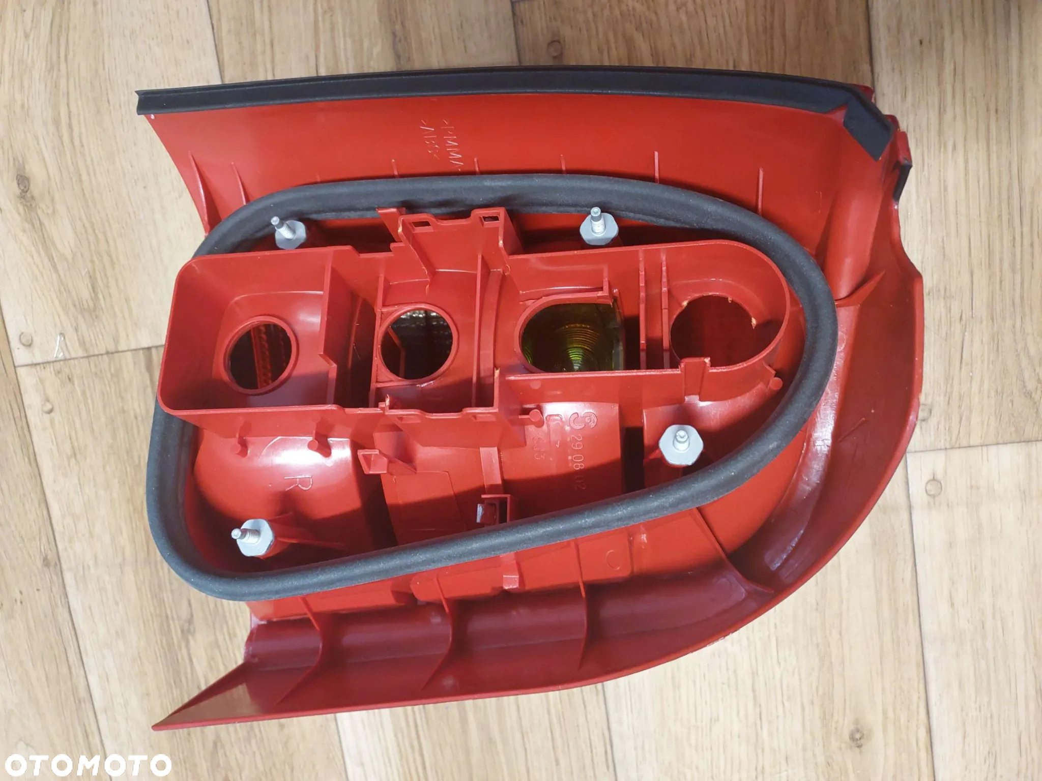 LAMPA TYLNA prawa  AUDI A4  AVANT   AUDI A4 B6 Kombi 11.00-12.04 - 3