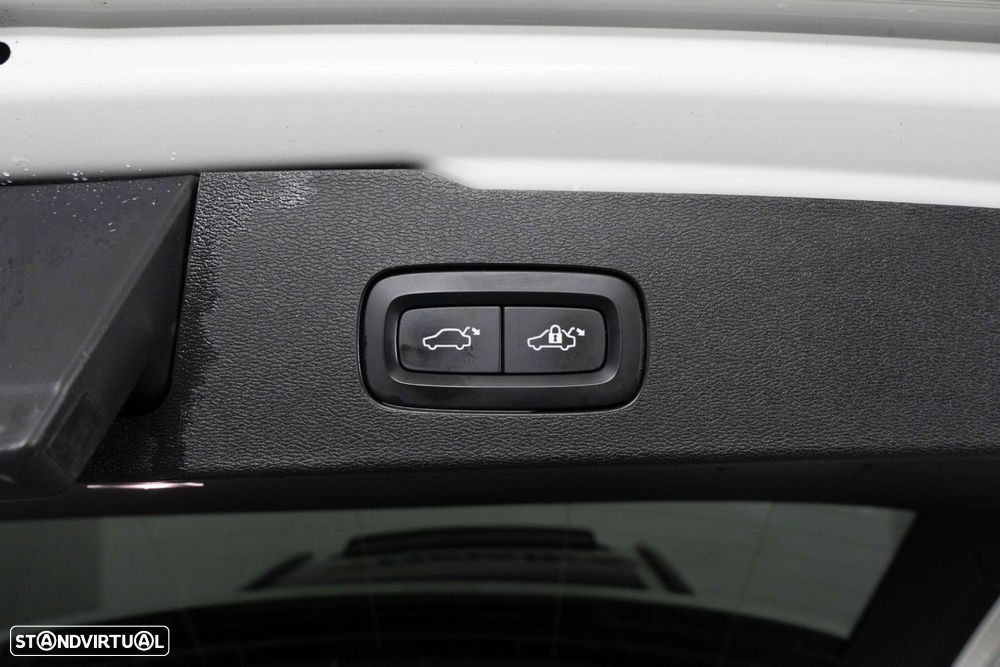 Volvo V60 2.0 T6 AWD TE R-Design - 15