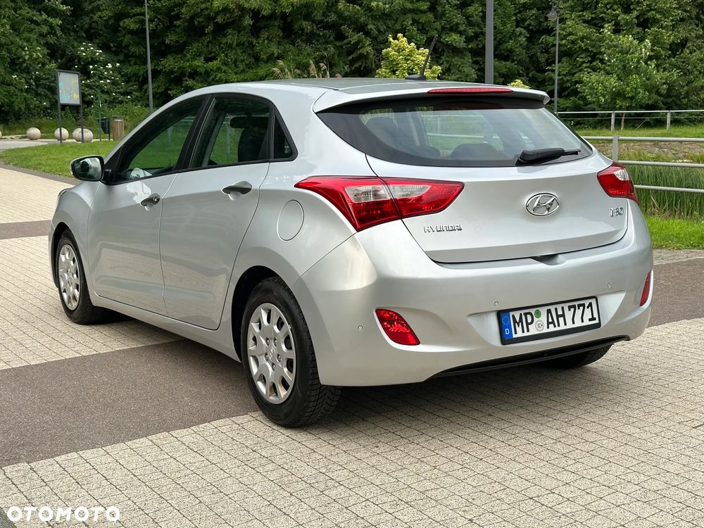 Hyundai i30 1.4 CRDi Comfort - 4