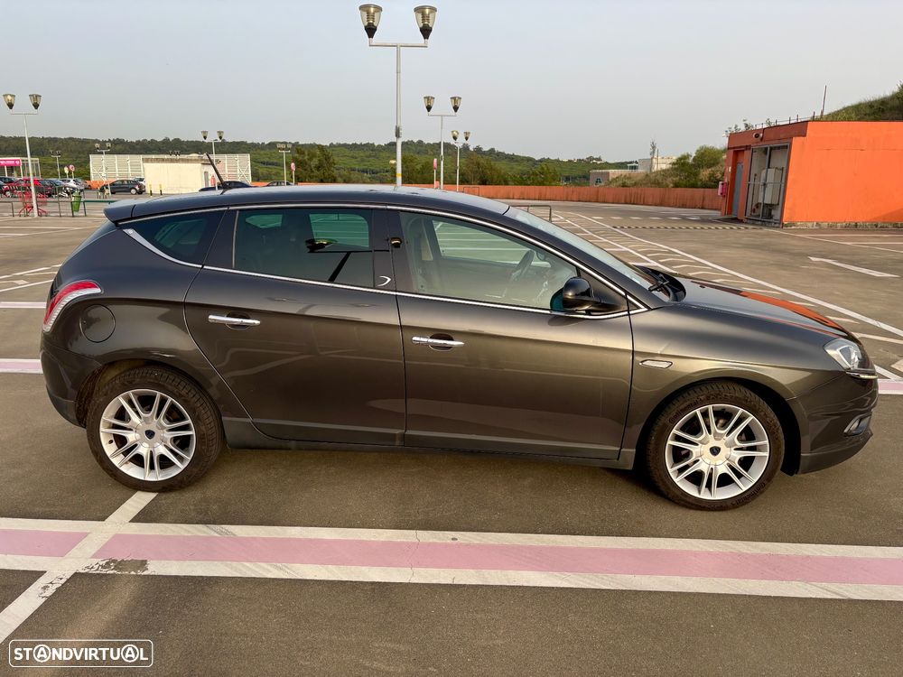 Lancia Delta 1.6 M-Jet Platino Com 57X - 10