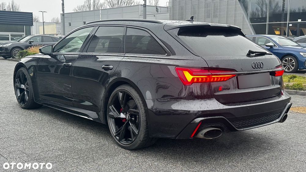 Audi RS6 Avant - 10