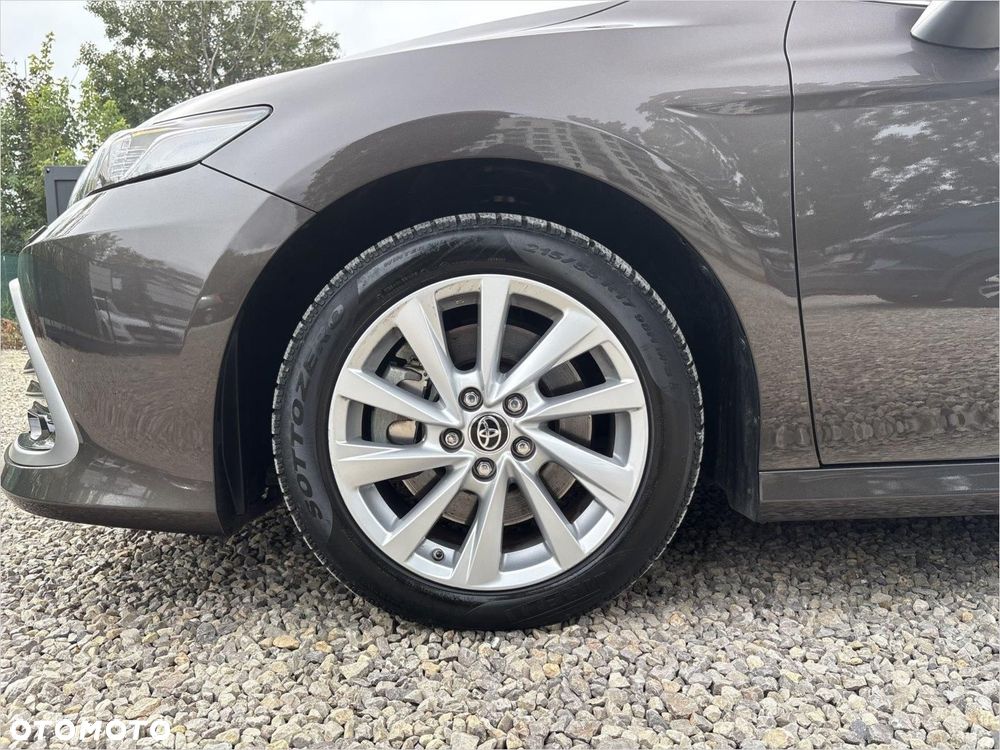 Toyota Camry 2.5 Hybrid Comfort CVT - 19