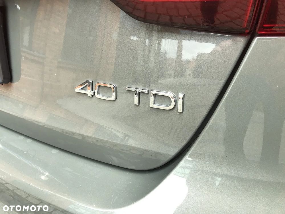 Audi A4 Avant 40 TDI S tronic S line - 32